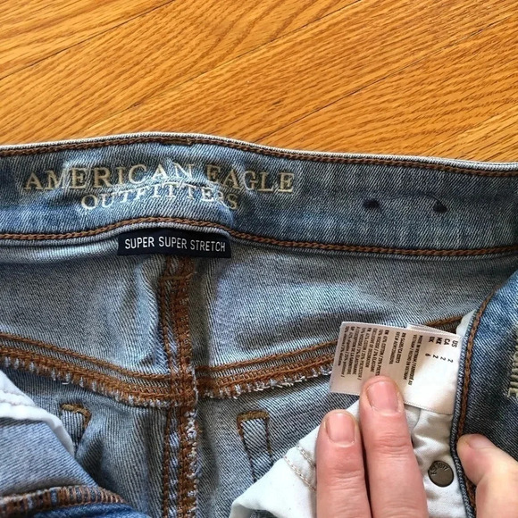American Eagle Jean shorts - Picture 4 of 5